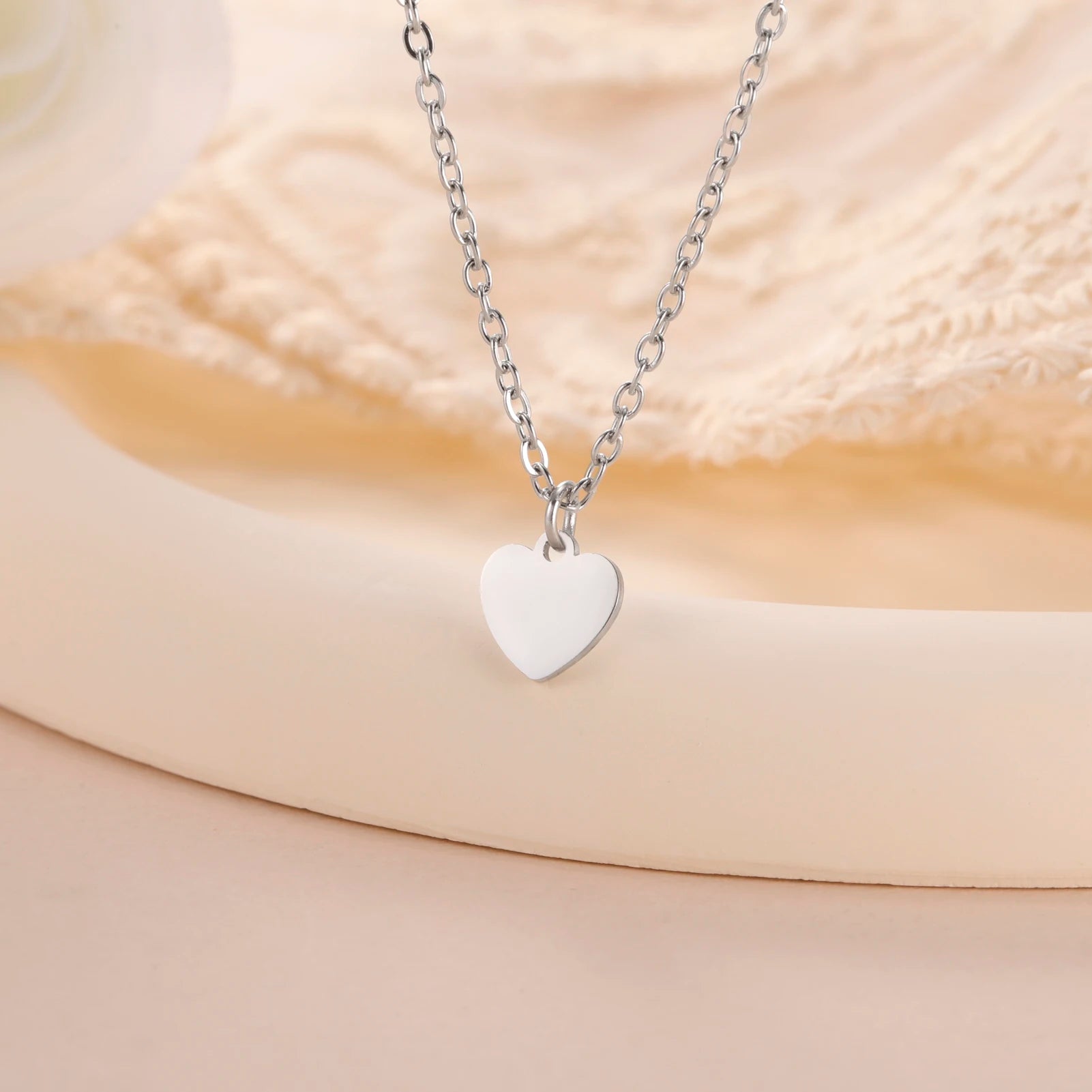 Unift Lucky Gambler Necklace for Poker Players Digger Stainless Steel Spade Ace Pendant Women Choker Neck Chain Trendy Jewelry