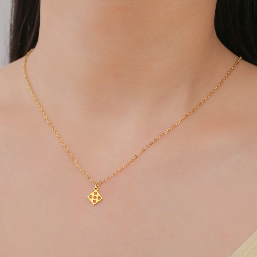 Unift Lucky Gambler Necklace for Poker Players Digger Stainless Steel Spade Ace Pendant Women Choker Neck Chain Trendy Jewelry