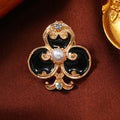 New Creative Vintage Enamel Poker Hearts Lapel Pins For Women Men Baroque Palace Pearl Rhinestone Clubs Flower Brooches Badges