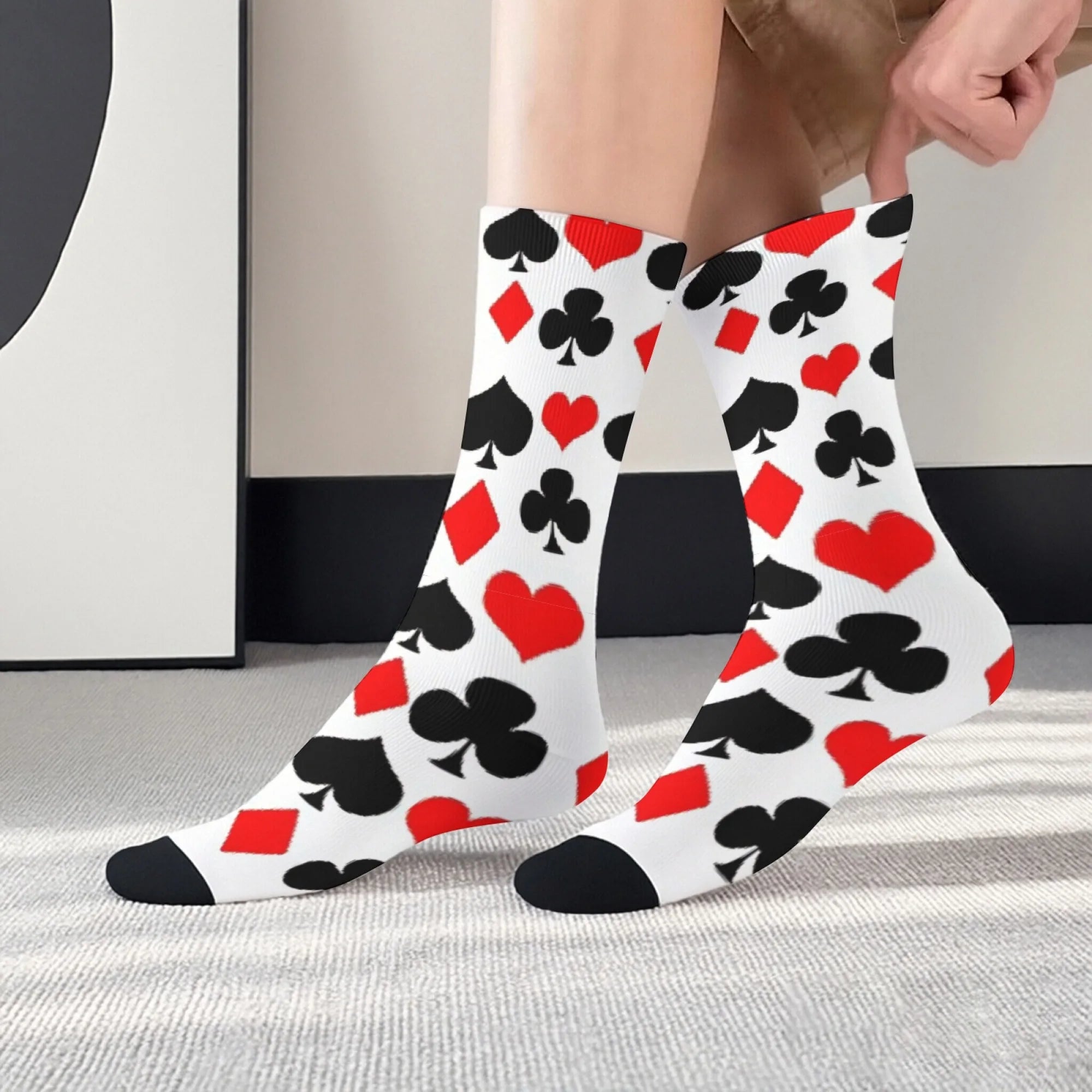 Playing Card Print Mid-calf Socks Gambling Gaming Retro Fun Simple and Eye-catching for Trendy Individualistic Fashionistas