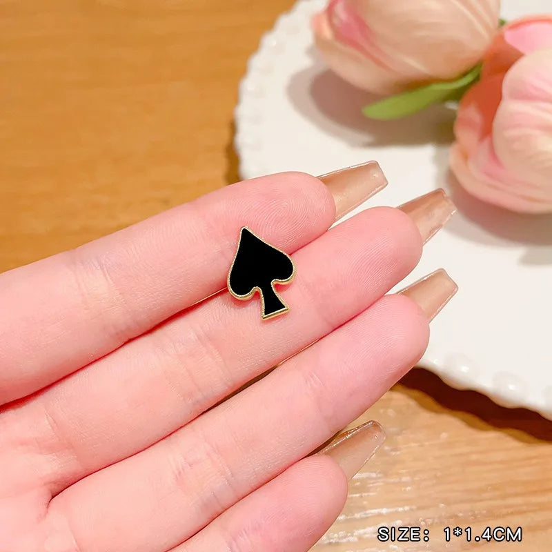 Trendy hot-selling playing card brooch, spade, heart, plum blossom square, modern new creative collar cufflink, small collar pin