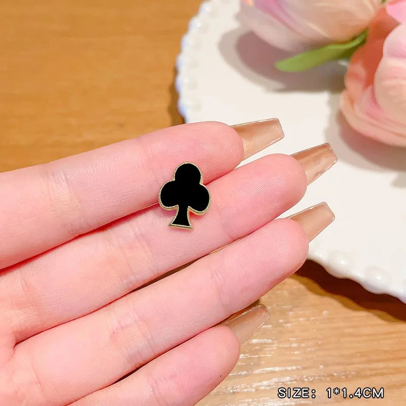 Trendy hot-selling playing card brooch, spade, heart, plum blossom square, modern new creative collar cufflink, small collar pin