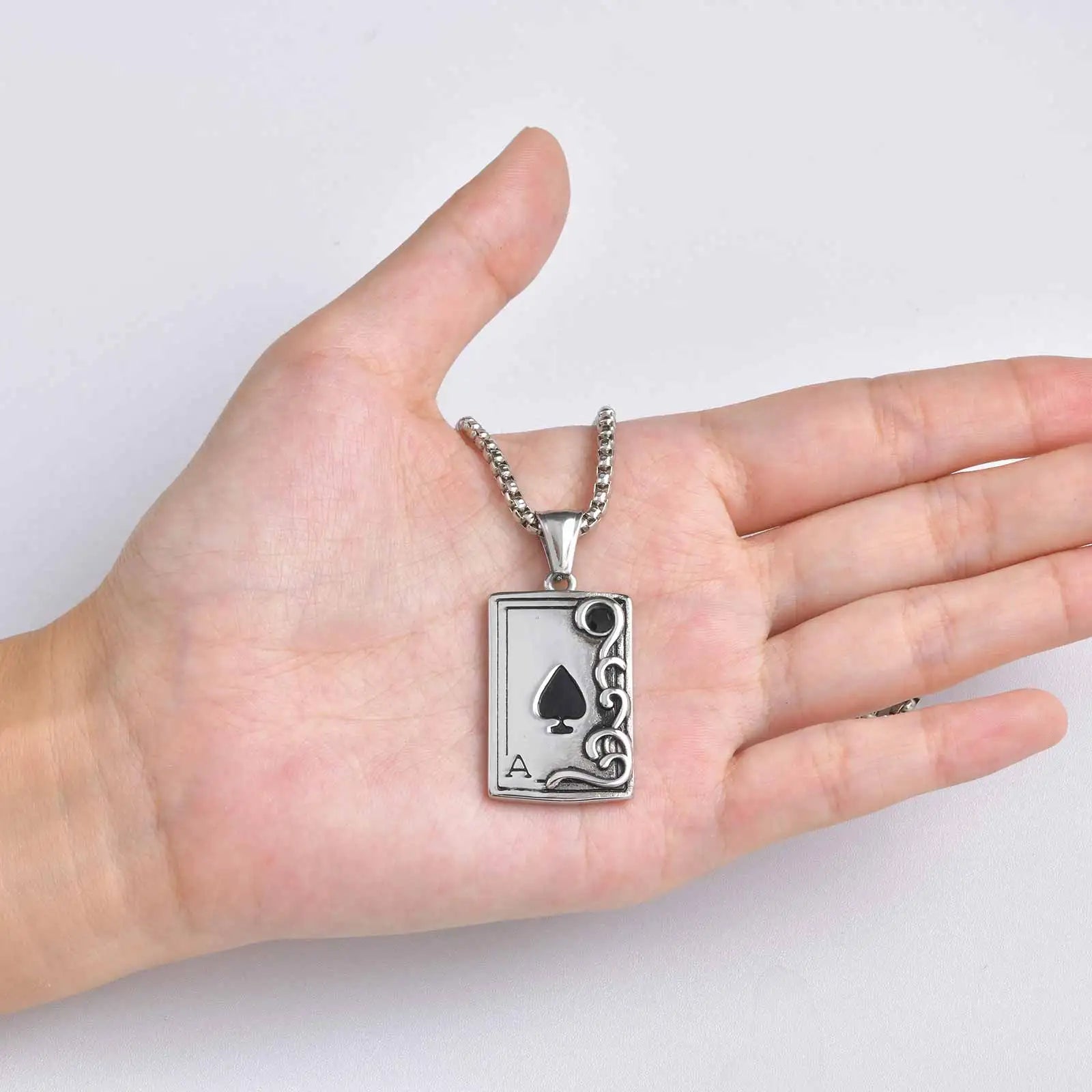 Retro Stainless Steel Poker Spades 'A' Pendant Necklace For Women Men Fashion Jewelry Classic Party Gaming Theme