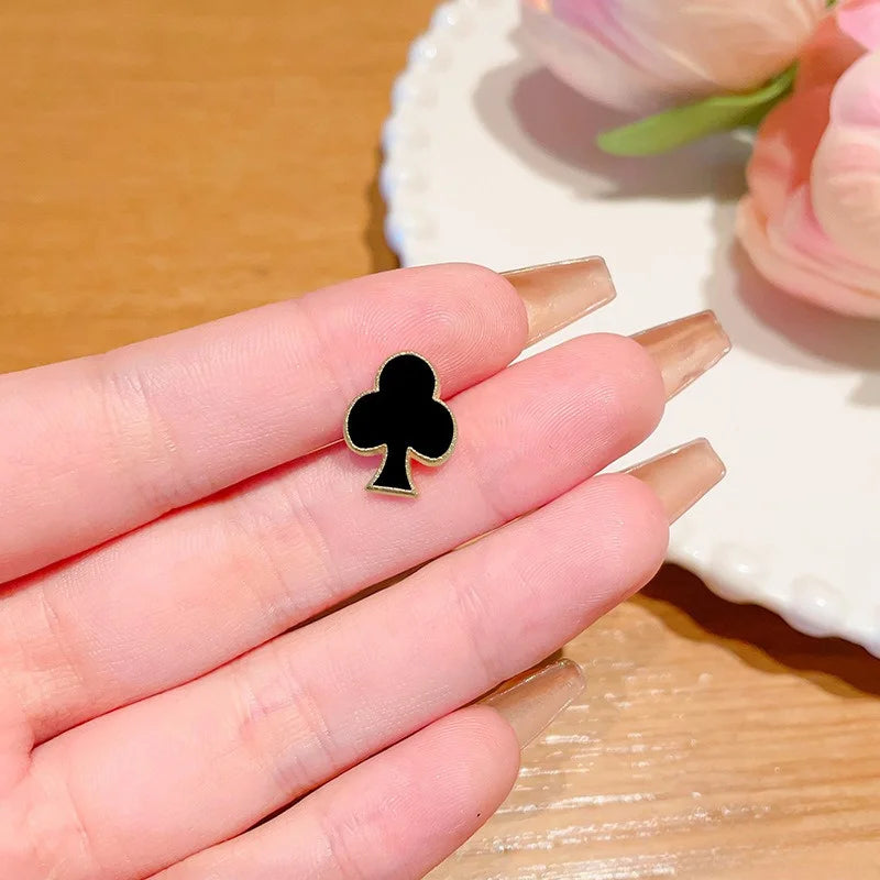 Trendy hot-selling playing card brooch, spade, heart, plum blossom square, modern new creative collar cufflink, small collar pin