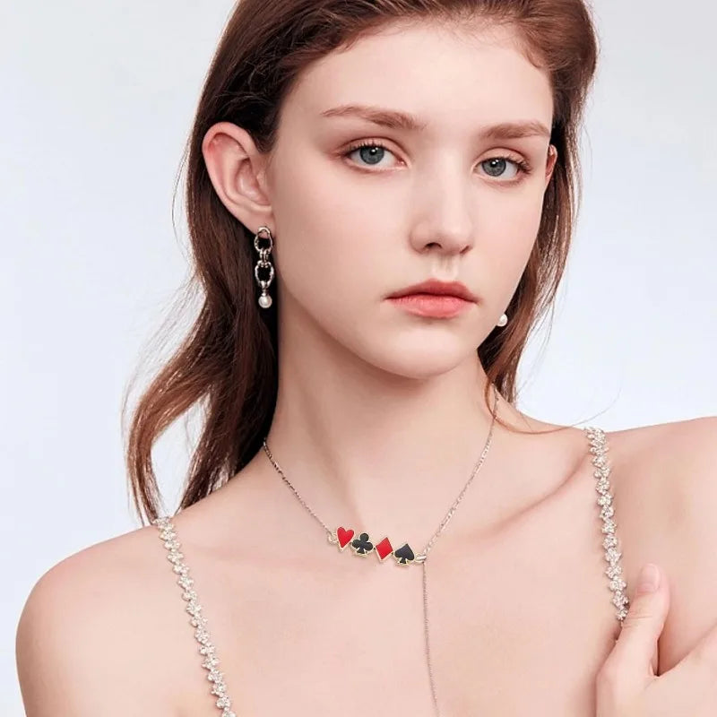 40pcs Playing Card Sign Links Alloy Enamel Connector Charms Poker Connector pour DIY Necklace Bracelet Earring Jewelry Making